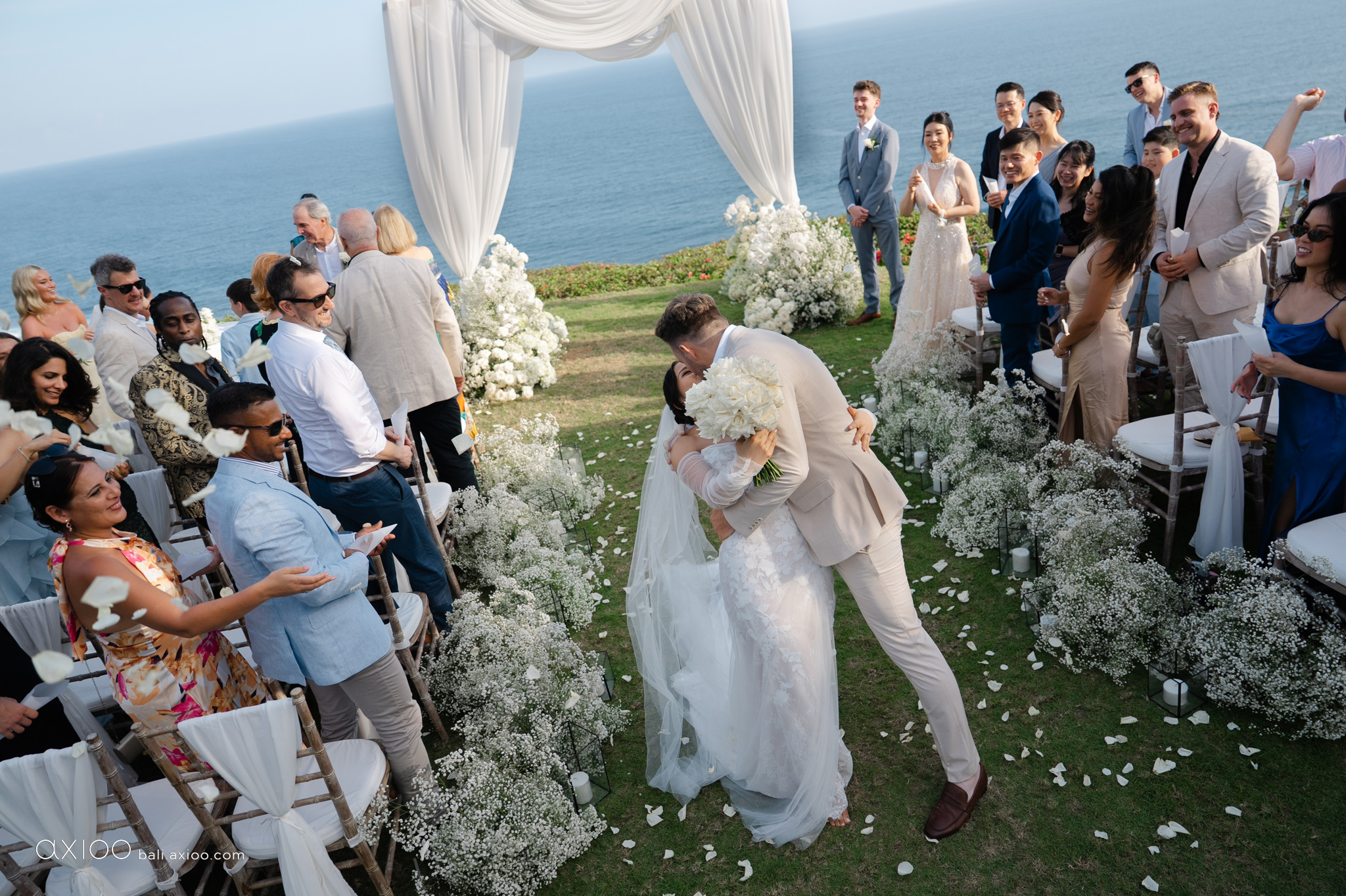 Axioo: A Universe of Love